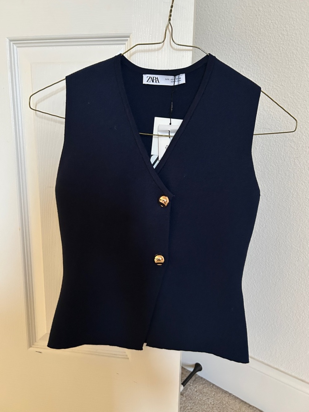 Zara Navy Sleeveless V-Neck Buttoned Knit Top